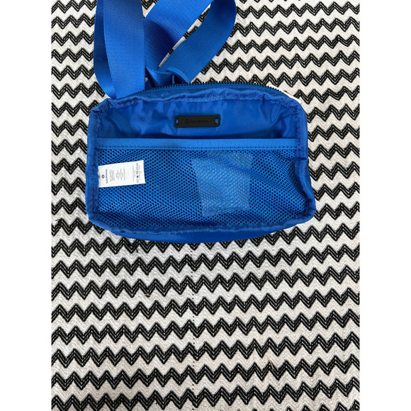 NWT Wild Bluebell lululemon Everywhere Belt Bag EBB (1L) - Picture 10 of 16